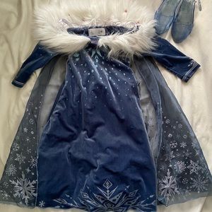 Disney Store Elsa Deluxe Olaf’s Frozen Aventure Costume